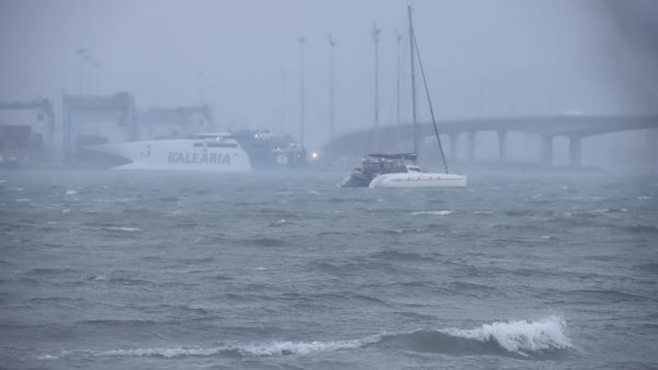 El temporal obliga a suspender las conexiones marítimas entre Algeciras, Tarifa y Tánger