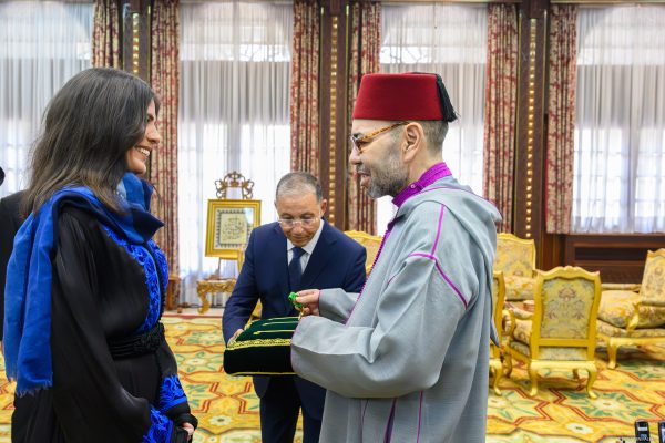 El Rey Mohammed VI homenajea a la alpinista Nawal Sfendla por su histórica hazaña