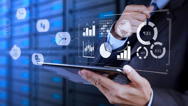 La inteligencia artificial acelera su implantación en las empresas españolas y redefine el panorama económico